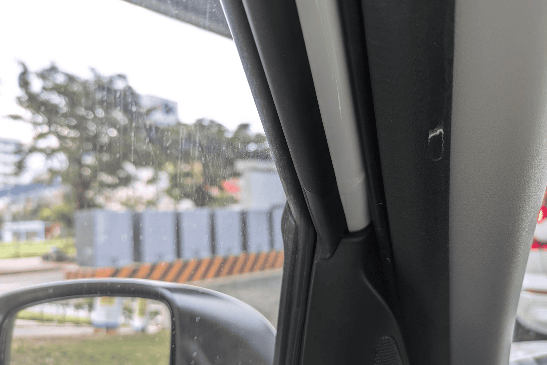需要做汽車內裝修復的情況示意圖